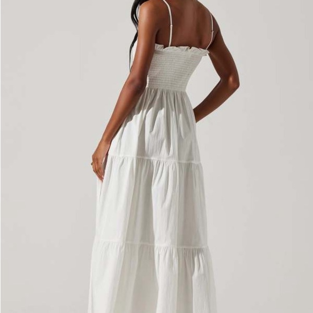 ASTR the label Seraphine Dress in White - Picture 2 of 6